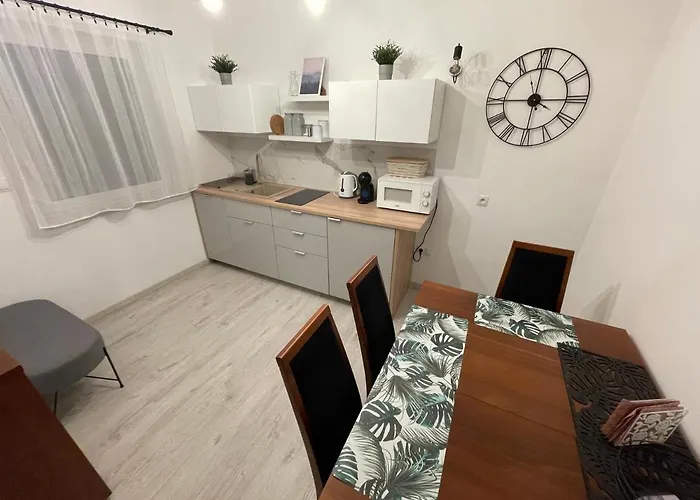 Na Spokojnej * ויסלאו