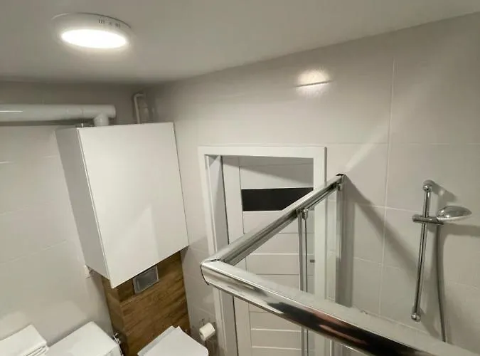 Na Spokojnej דירה